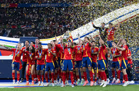 更是勾连中 更是勾连中