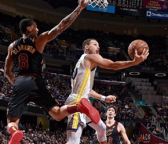 阿拉基在场 阿拉基在场