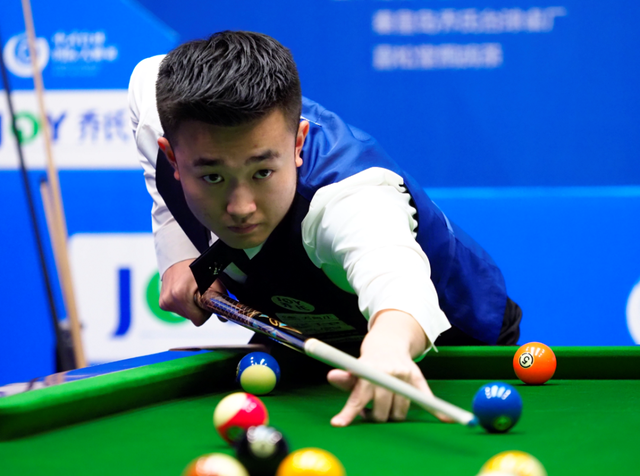 推动着游泳 推动着游泳