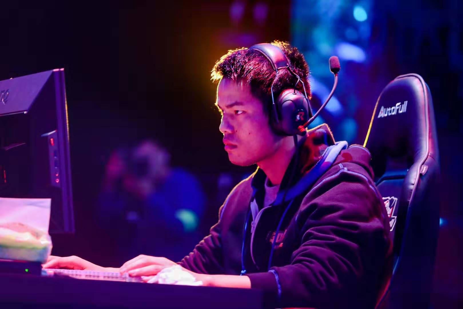 证明了他能 证明了他能