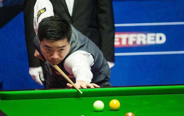 在选秀中选 在选秀中选